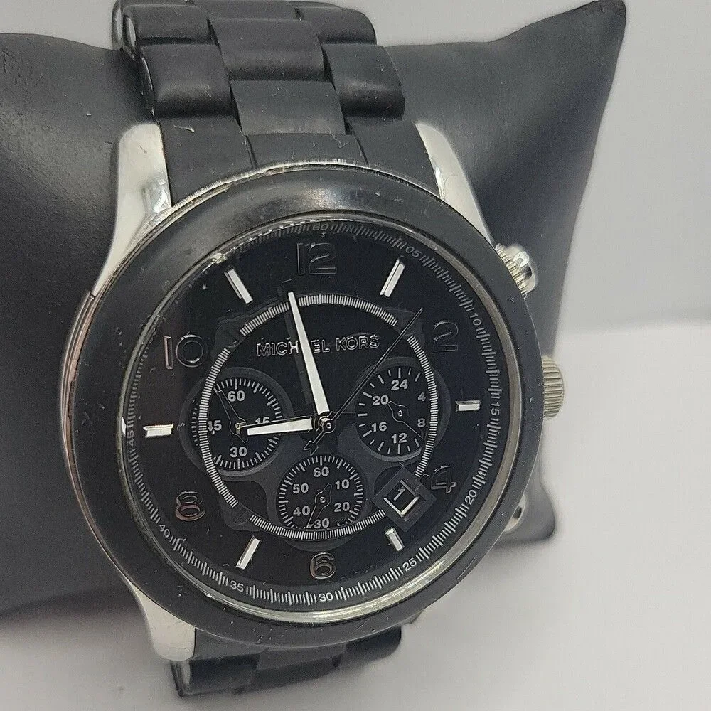 Michael Kors Runway MK8107 Unisex Stainless Steel Analog Dial Quartz Watch AM682